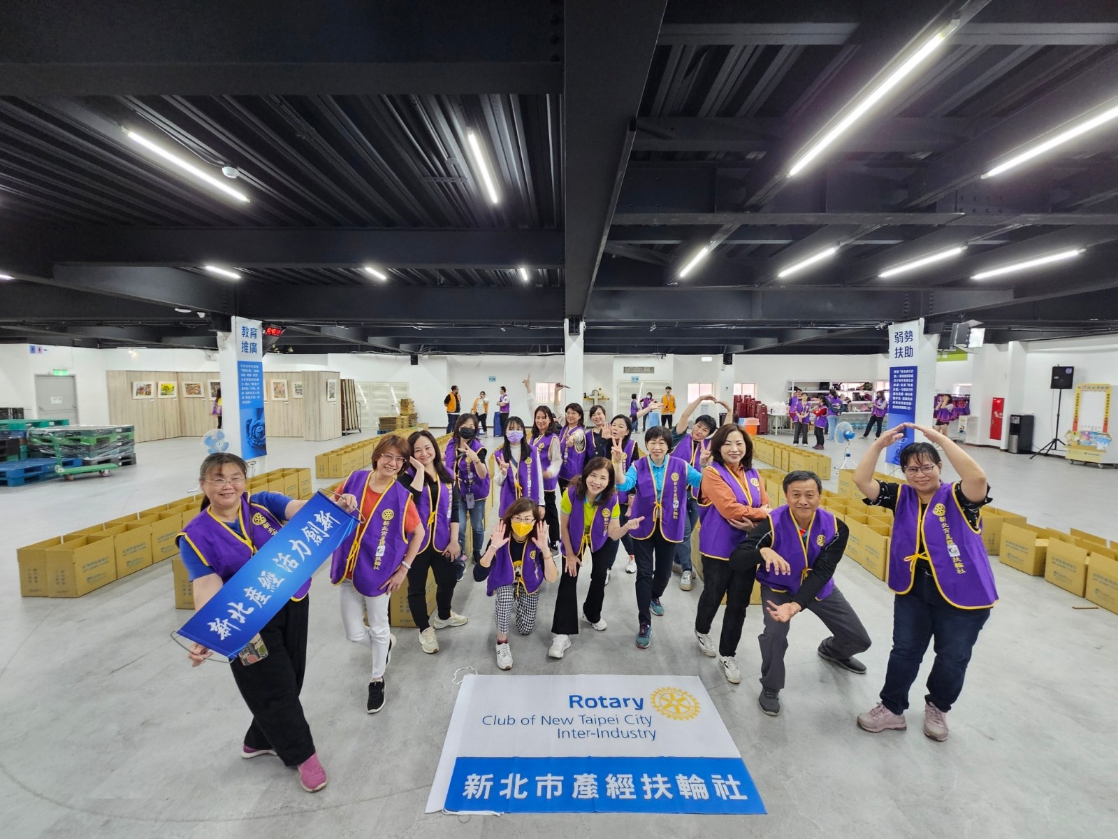 LINE_ALBUM_1130323安得烈志工服務_240325_38.jpg