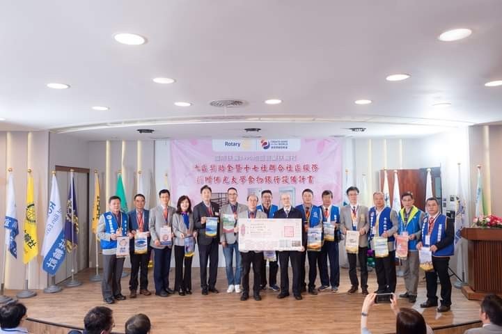 LINE_ALBUM_1130329十七社聯合社區服務『捐贈佛光大學食物銀行設備計畫』_240329_6.jpg
