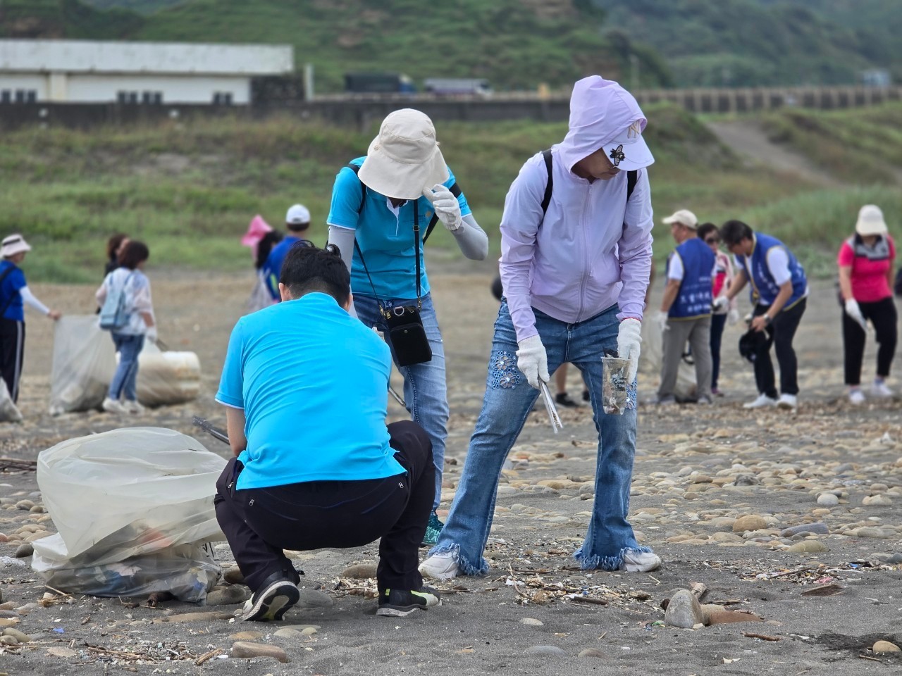 LINE_ALBUM_113927第五八分區聯合社區服務-世界清潔日淨灘活動_240927_83.jpg