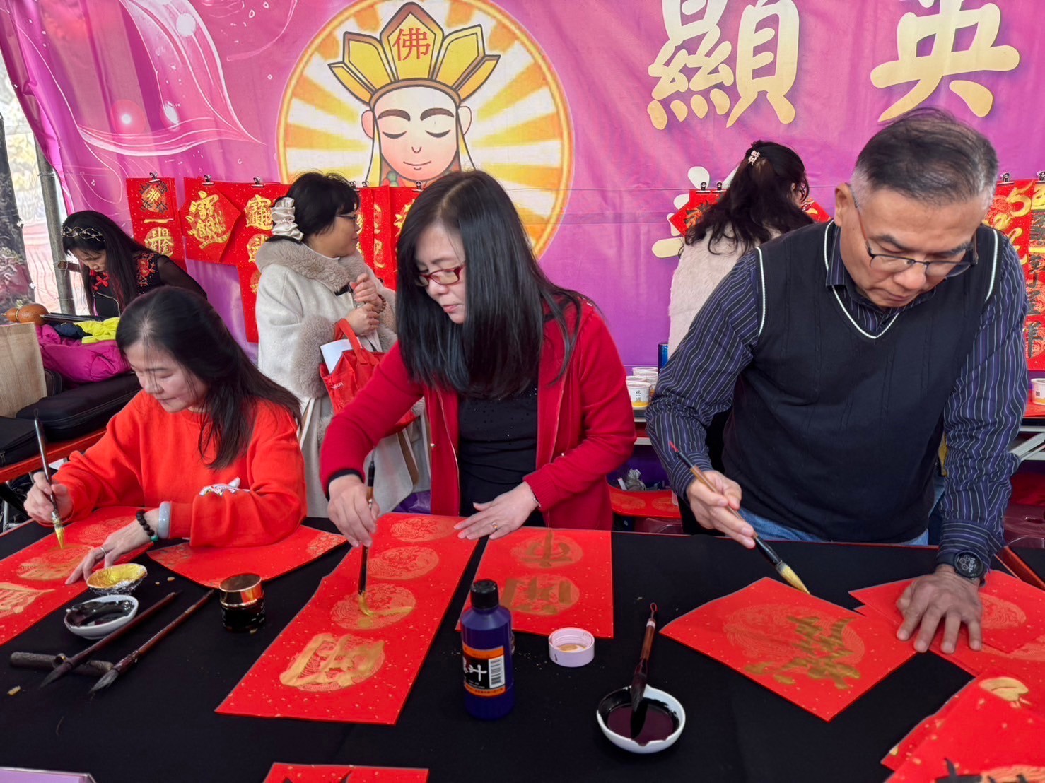 LINE_ALBUM_1140104乙已金蛇賀歲迎春納福揮毫贈春聯活動_250107_21.jpg