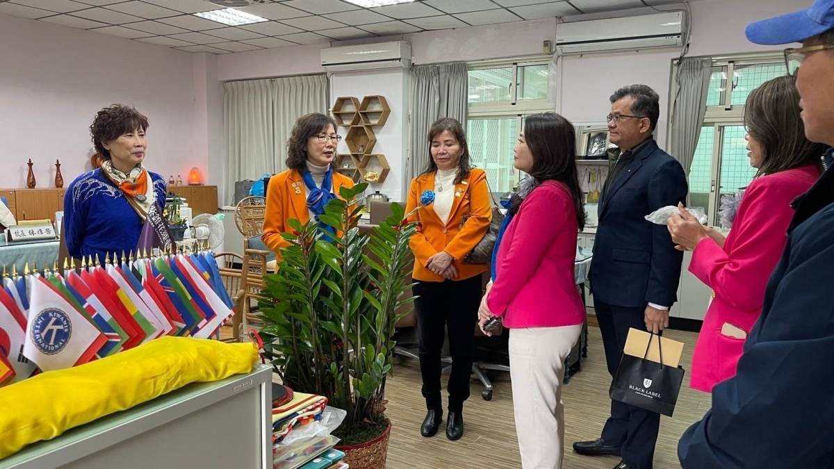 LINE_ALBUM_1140219聯合捐贈五寮國小『偏鄉傳真愛、學習無阻礙』服務計劃_250220_80.jpg
